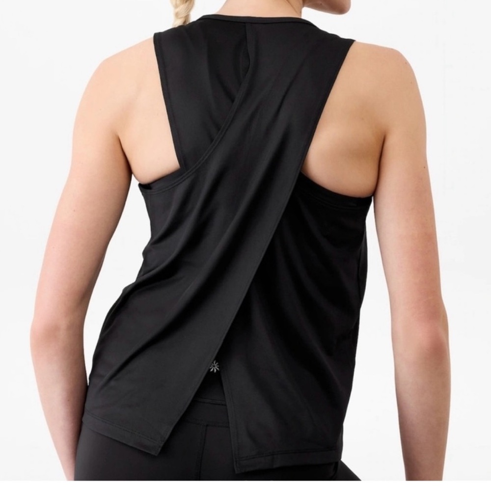⭐️ BUNDLE 2️⃣ Athleta Women's Solar UPF Tanks ⭐️
Size M - Picture 2 of 11